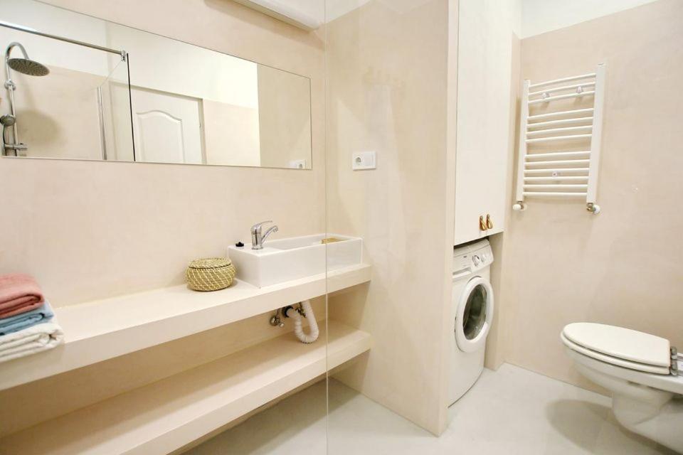 Pau Stylish Studios In The Heart Of Budapest Bagian luar foto