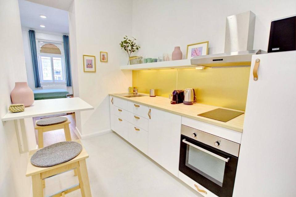 Pau Stylish Studios In The Heart Of Budapest Bagian luar foto